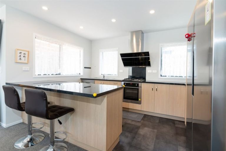 Photo of property in 57a Hepburn Road, Glendene, Auckland, 0602