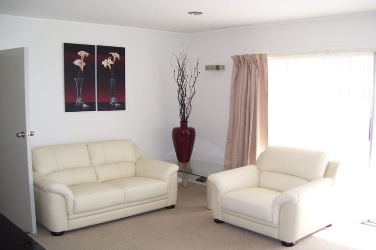 Photo of property in 2/10 Raewyn Place, Pakuranga, Auckland, 2010
