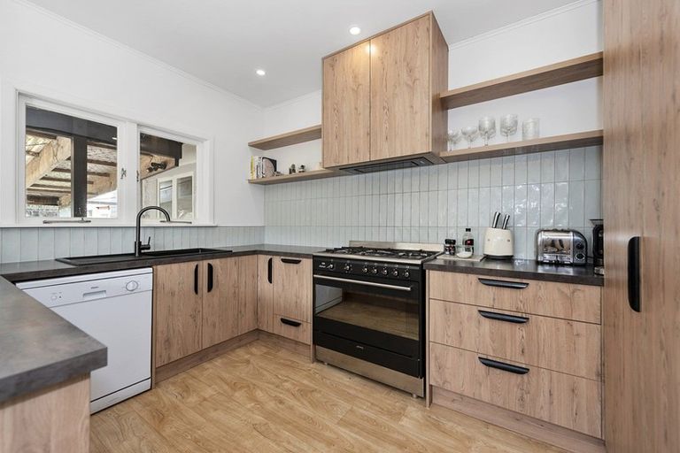 Photo of property in 3 Mahana Road, St Andrews, Hamilton, 3200