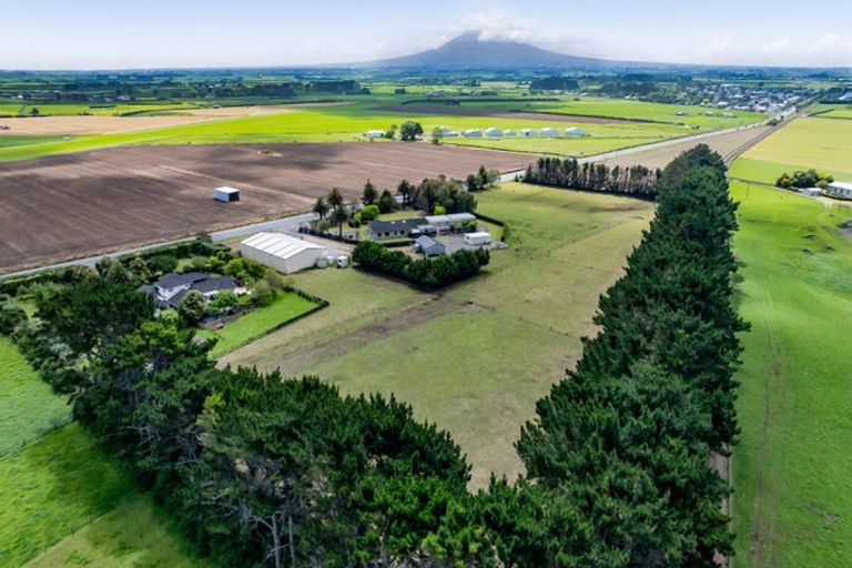 Photo of property in 290 Waihi Road, Hawera, 4673