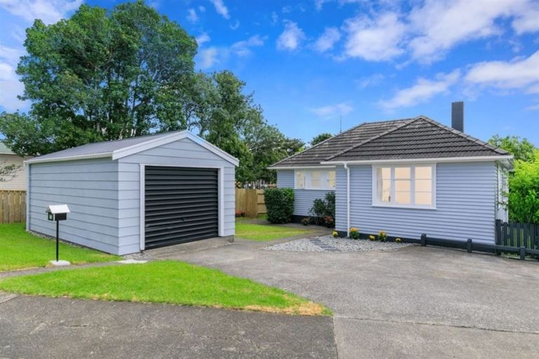 Photo of property in 23 Otakau Road, Milford, Auckland, 0620