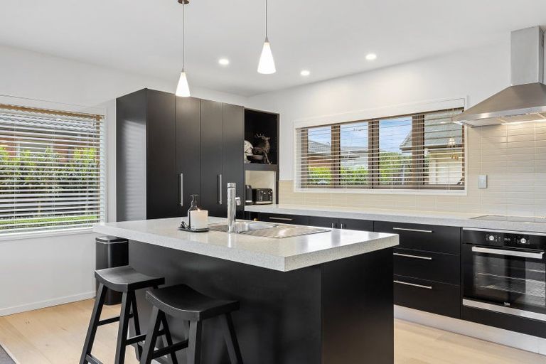 Photo of property in 6 Ambrose Place, Rangiora, 7400