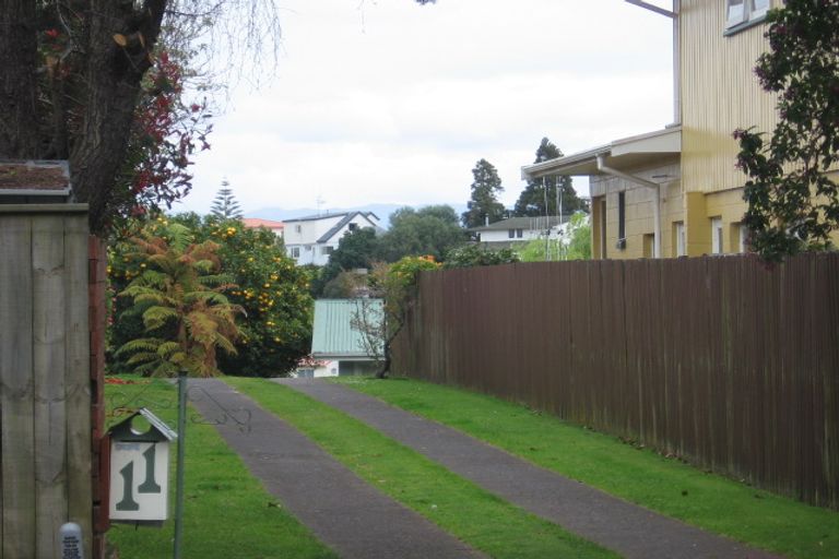 Photo of property in 11 Hall Road, Matua, Tauranga, 3110