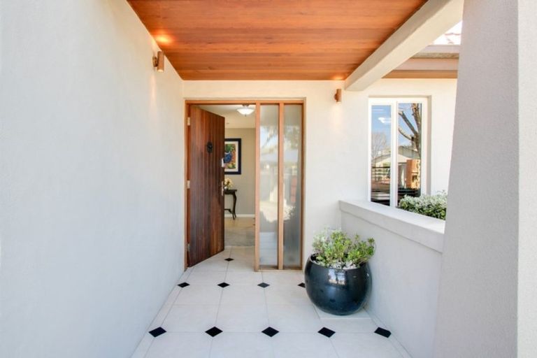 Photo of property in 11 Park Lane, Greenmeadows, Napier, 4112