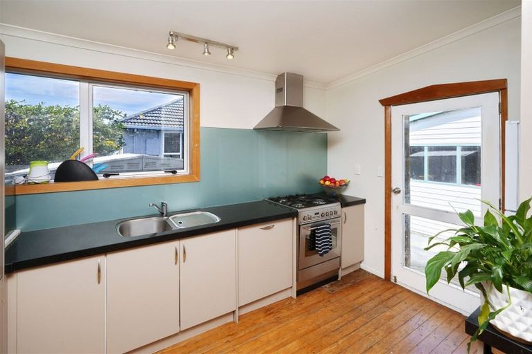 Photo of property in 43 Glenfield Crescent, Mairehau, Christchurch, 8052