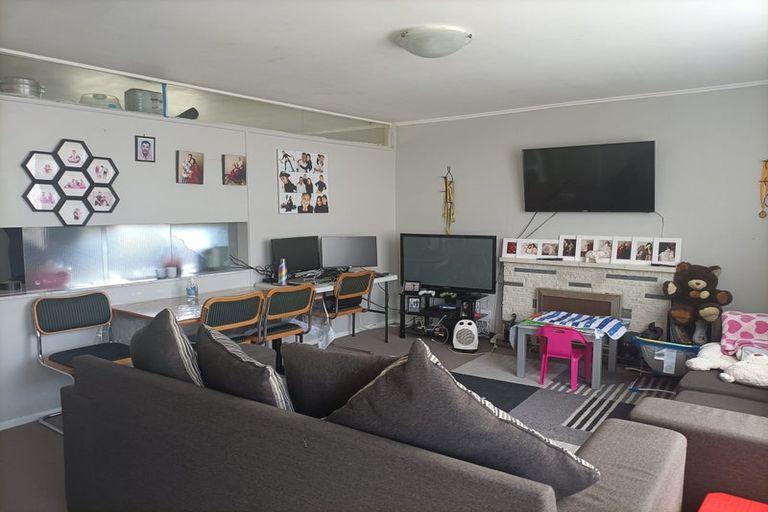 Photo of property in 6/55 Apu Crescent, Lyall Bay, Wellington, 6022