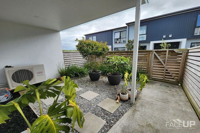 Photo of property in 15 Glenae Lane, Hobsonville, Auckland, 0618