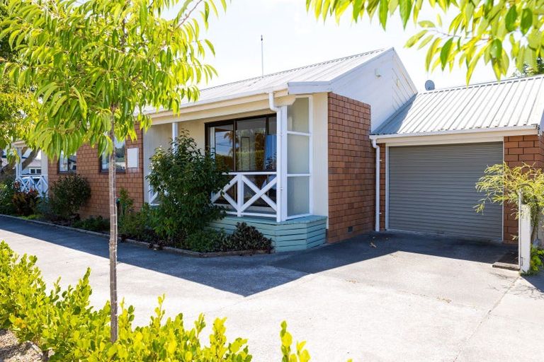 Photo of property in 7 Avenue Road, Greenmeadows, Napier, 4112