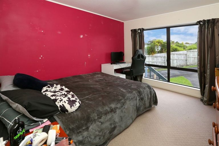 Photo of property in 7 Miriam Corban Heights, Henderson, Auckland, 0612