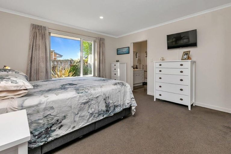 Photo of property in 109 Tamure Place, Ruakaka, 0116