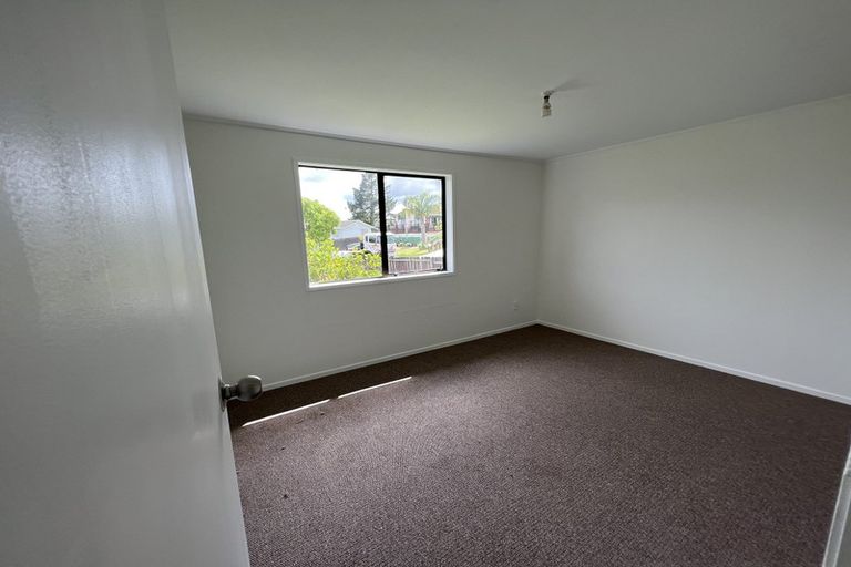 Photo of property in 4 Elvira Place, Ranui, Auckland, 0612