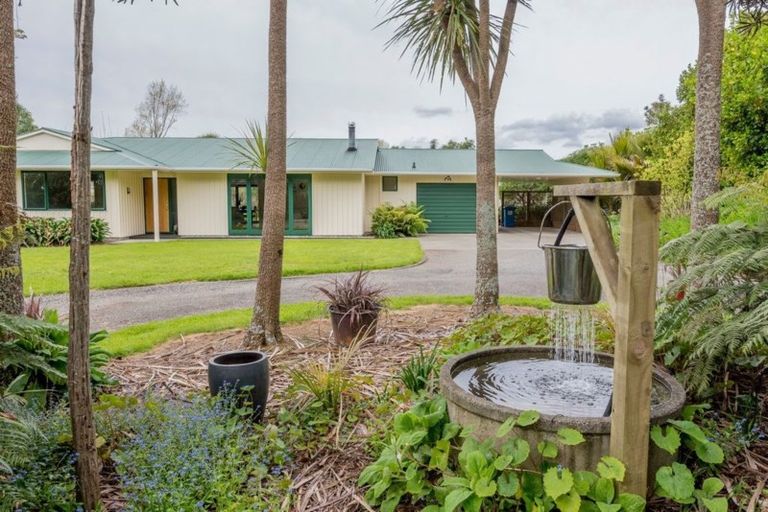 Photo of property in 33 Mokena Kohere Street, Manakau, Levin, 5573