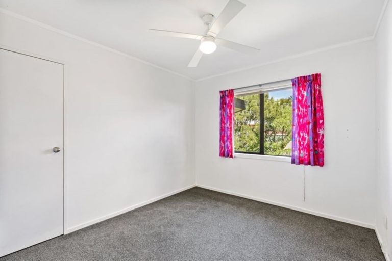 Photo of property in 52 Ferry Road, Arkles Bay, Whangaparaoa, 0932