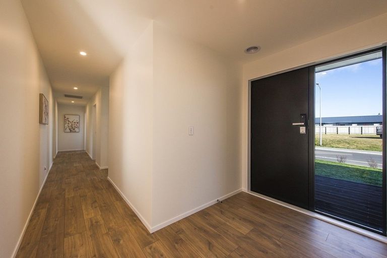 Photo of property in 14 Seagrass Place, Otaki Beach, Otaki, 5512