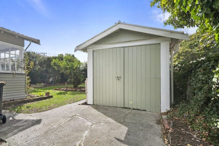 Photo of property in 11 Lyndhurst Street, Takaro, Palmerston North, 4412