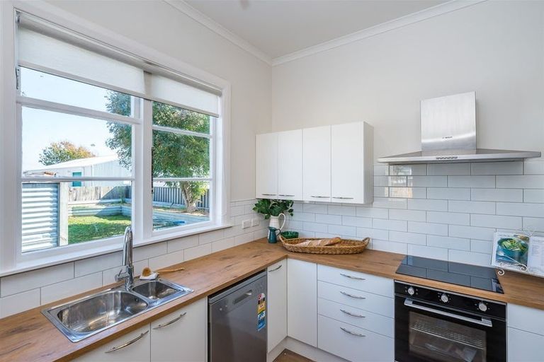 Photo of property in 18 Wilton Street, Levin, 5510