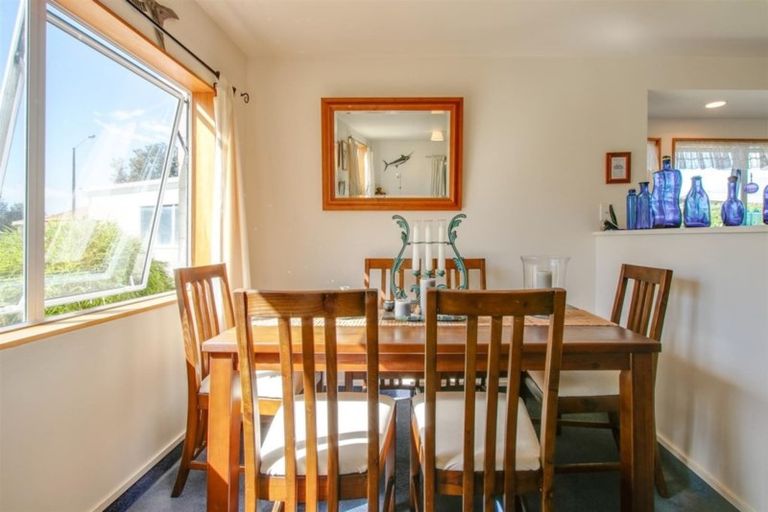 Photo of property in 64 Shrimpton Road, Haumoana, 4102