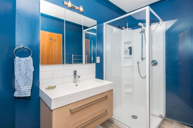 Photo of property in 6a Joll Street, Karori, Wellington, 6012