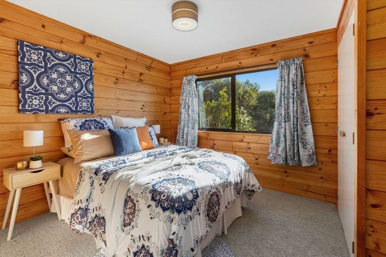 Photo of property in 8 Shackle Lane, Whitby, Porirua, 5024