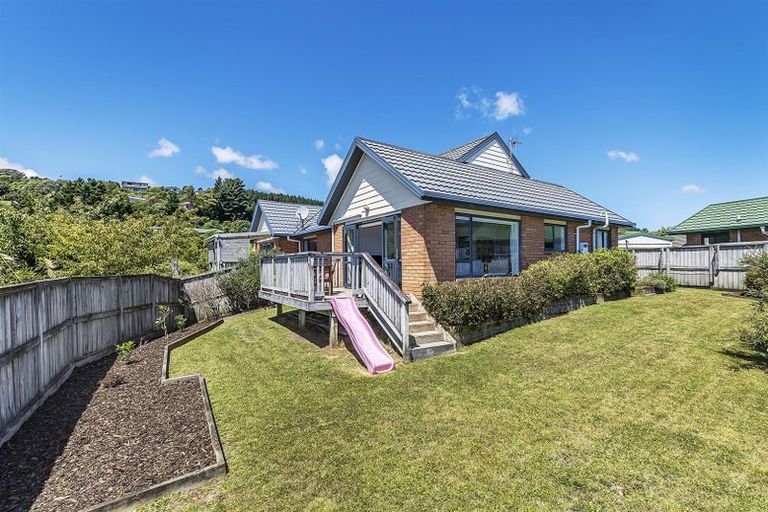 Photo of property in 43a Apple Terrace, Ranui, Porirua, 5024