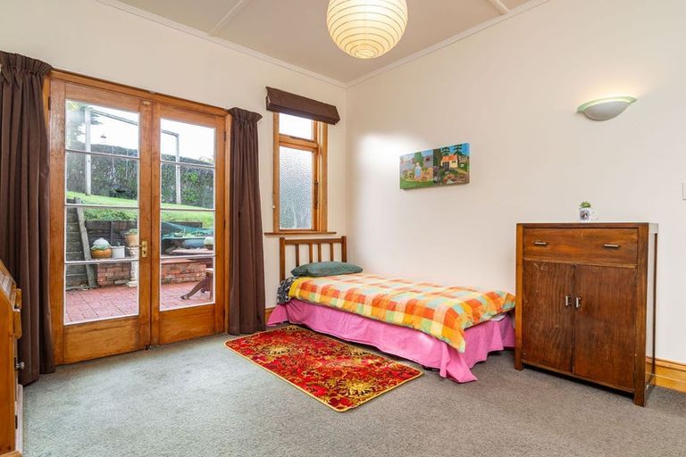 Photo of property in 16 Clifford Street, Dalmore, Dunedin, 9010
