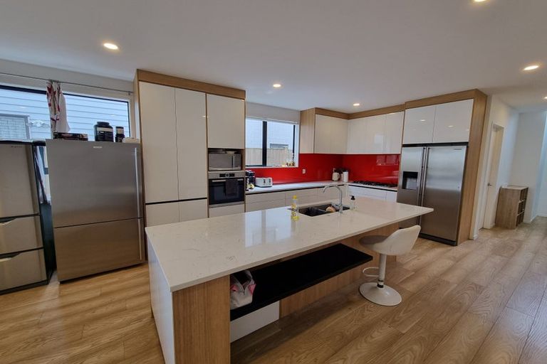 Photo of property in 19 Hakinakina Drive, Flat Bush, Auckland, 2019