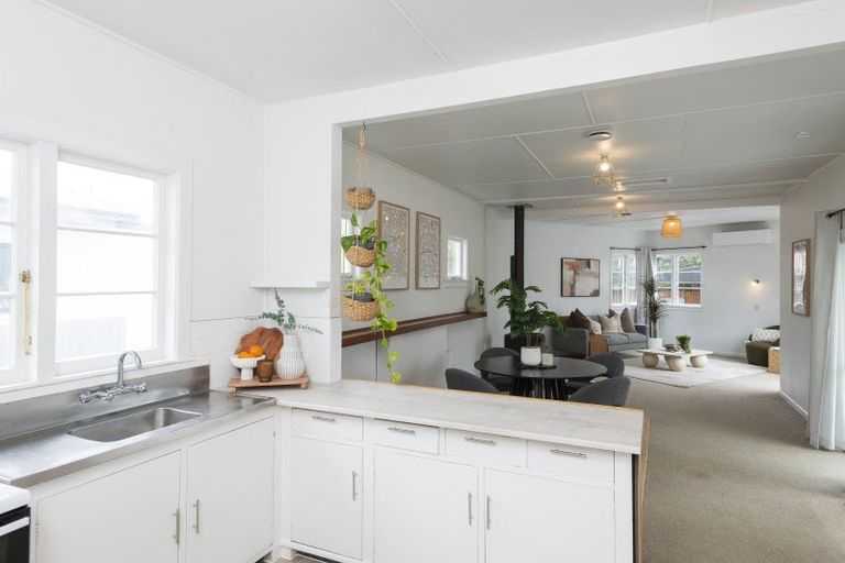 Photo of property in 2 Worsley Street, Tamarau, Gisborne, 4010