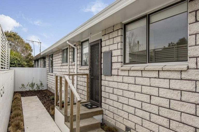 Photo of property in 2/17 Urella Place, Spreydon, Christchurch, 8024