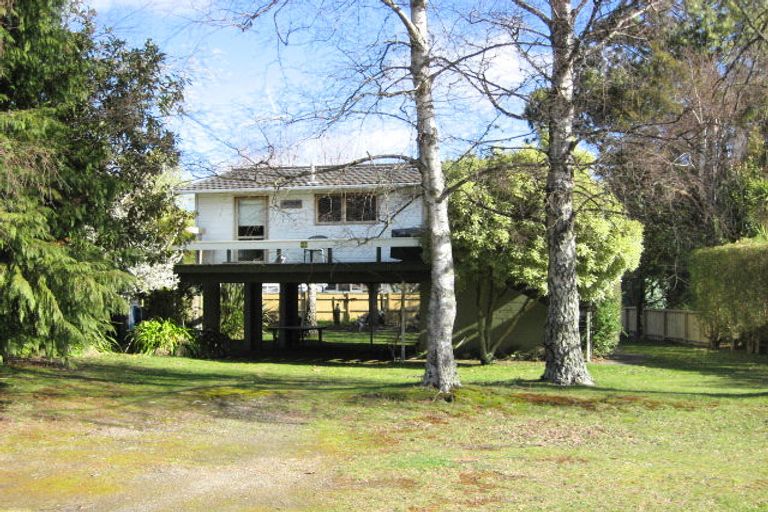 Photo of property in 18 Ogilvie Road, Kinloch, Taupo, 3377