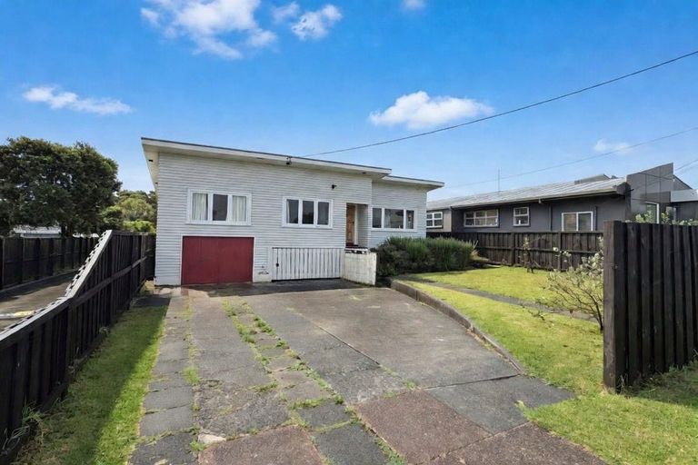 Photo of property in 158b Lake Road, Northcote, Auckland, 0627