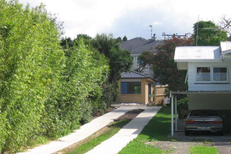 Photo of property in 35 Stottholm Road, Titirangi, Auckland, 0604