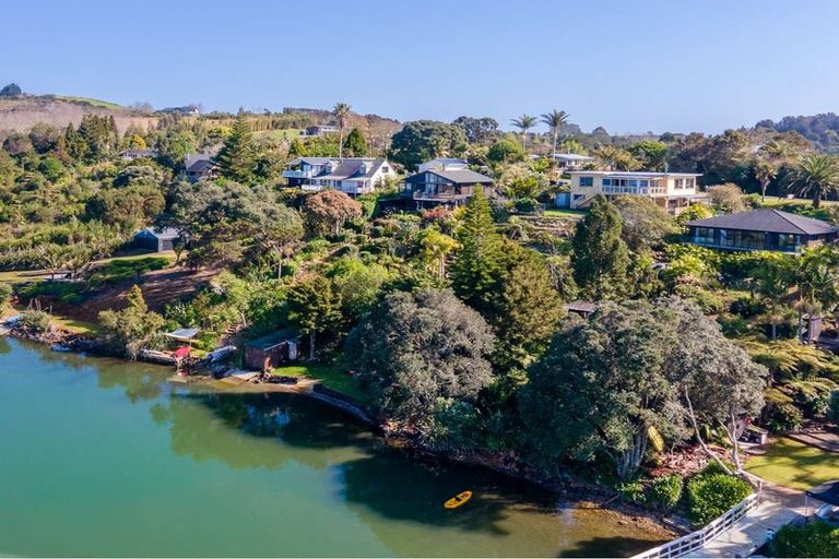 Photo of property in 34 Rangitane Loop Road, Kerikeri, 0294