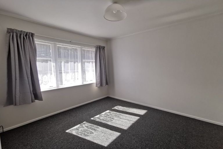 Photo of property in 3/1032 Fergusson Drive, Clouston Park, Upper Hutt, 5018