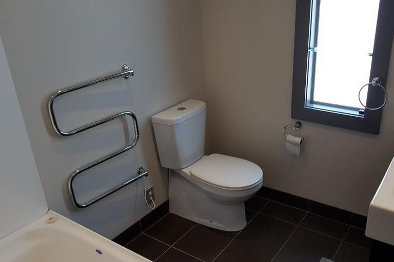 Photo of property in The Terraces, 11/9 Humber Street, Pandora, Napier, 4110