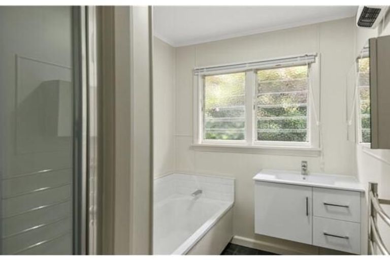 Photo of property in 12 Jennifer Street, Bryndwr, Christchurch, 8053