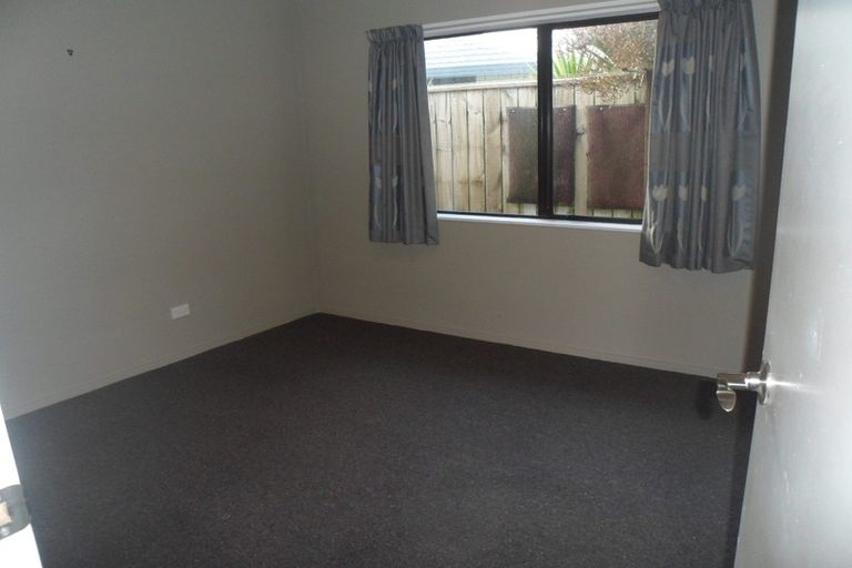Photo of property in 22 Saint James Court, Paraparaumu, 5032