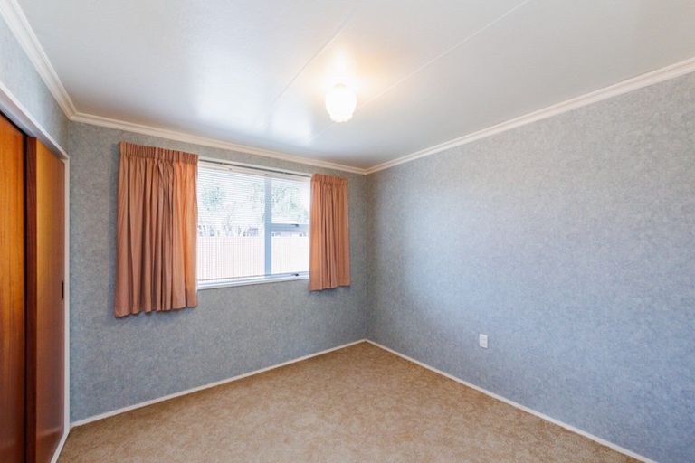 Photo of property in 11 Cecil Place, Cloverlea, Palmerston North, 4412