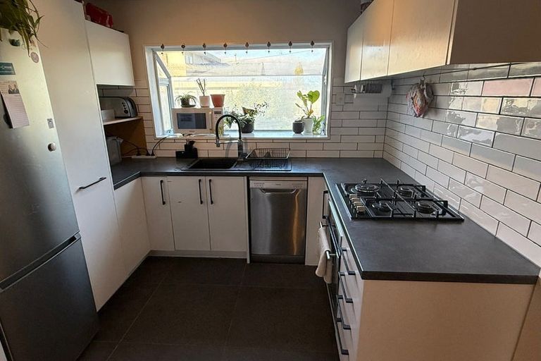 Photo of property in 1/15 Charleston Avenue, Boulcott, Lower Hutt, 5011