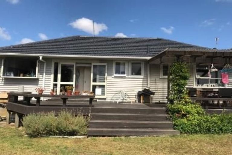Photo of property in 15 Ware Place, Pakuranga Heights, Auckland, 2010