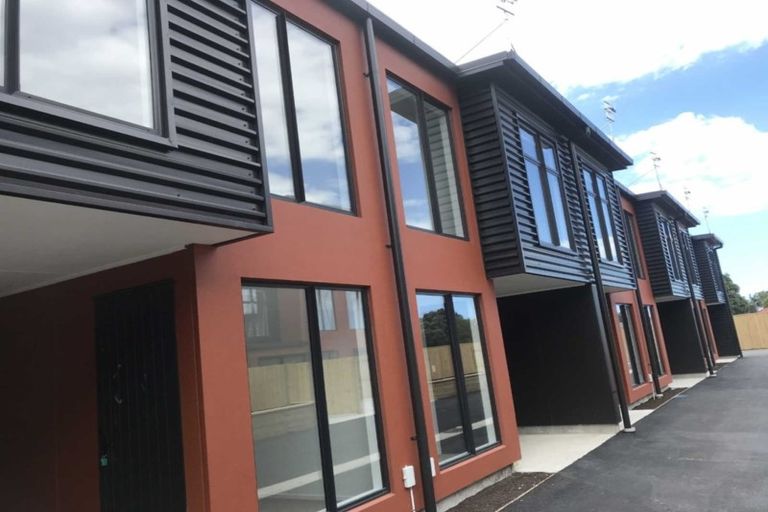 Photo of property in 15/17 Owens Place, Mount Maunganui, 3116