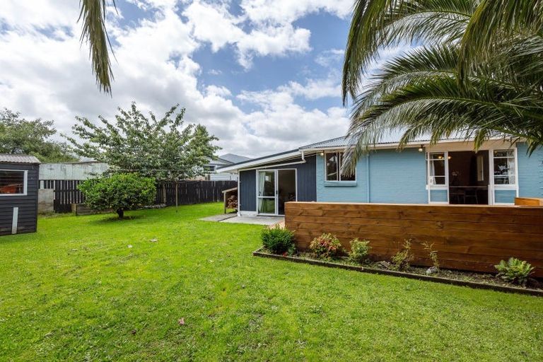 Photo of property in 118 Brandon Street, Featherston, 5710