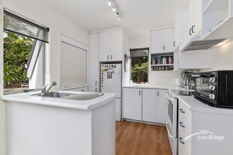 Photo of property in 2/34 Aeroview Drive, Beach Haven, Auckland, 0626