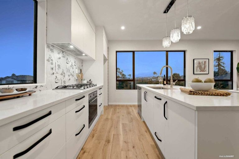 Photo of property in 13 Vazey Way, Hobsonville, Auckland, 0618