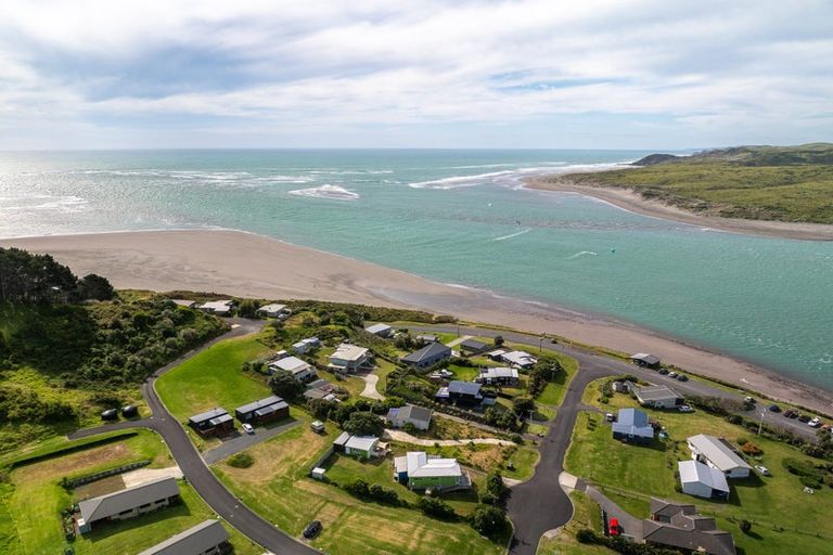 Photo of property in 14 Wainamu Road, Raglan, 3297