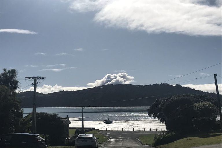 Photo of property in 44 Lorenzen Bay Road, Raglan, 3225