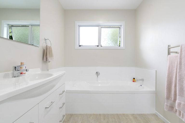 Photo of property in 97 Aberdeen Drive, Dinsdale, Hamilton, 3204