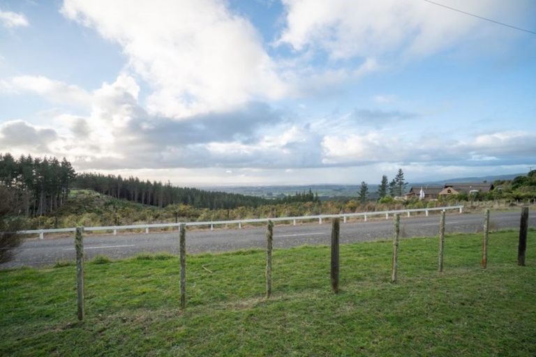 Photo of property in 267 Ngahere Park Road, Turitea, Palmerston North, 4472