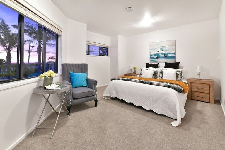 Photo of property in 979 Whangaparaoa Road, Tindalls Beach, Whangaparaoa, 0930