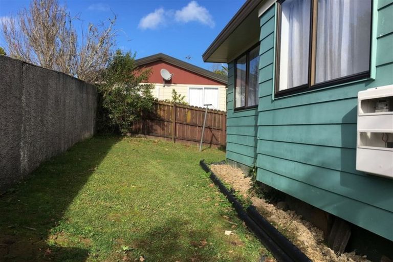 Photo of property in 33 Danube Lane, Glen Eden, Auckland, 0602