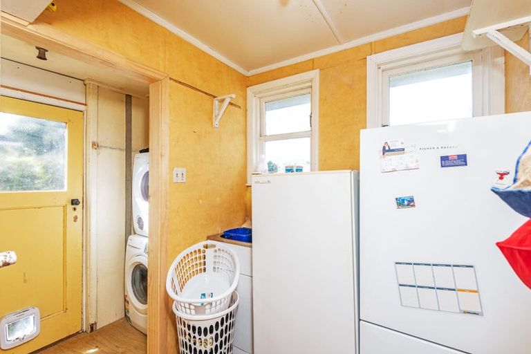 Photo of property in 1 Collins Crescent, Feilding, 4702